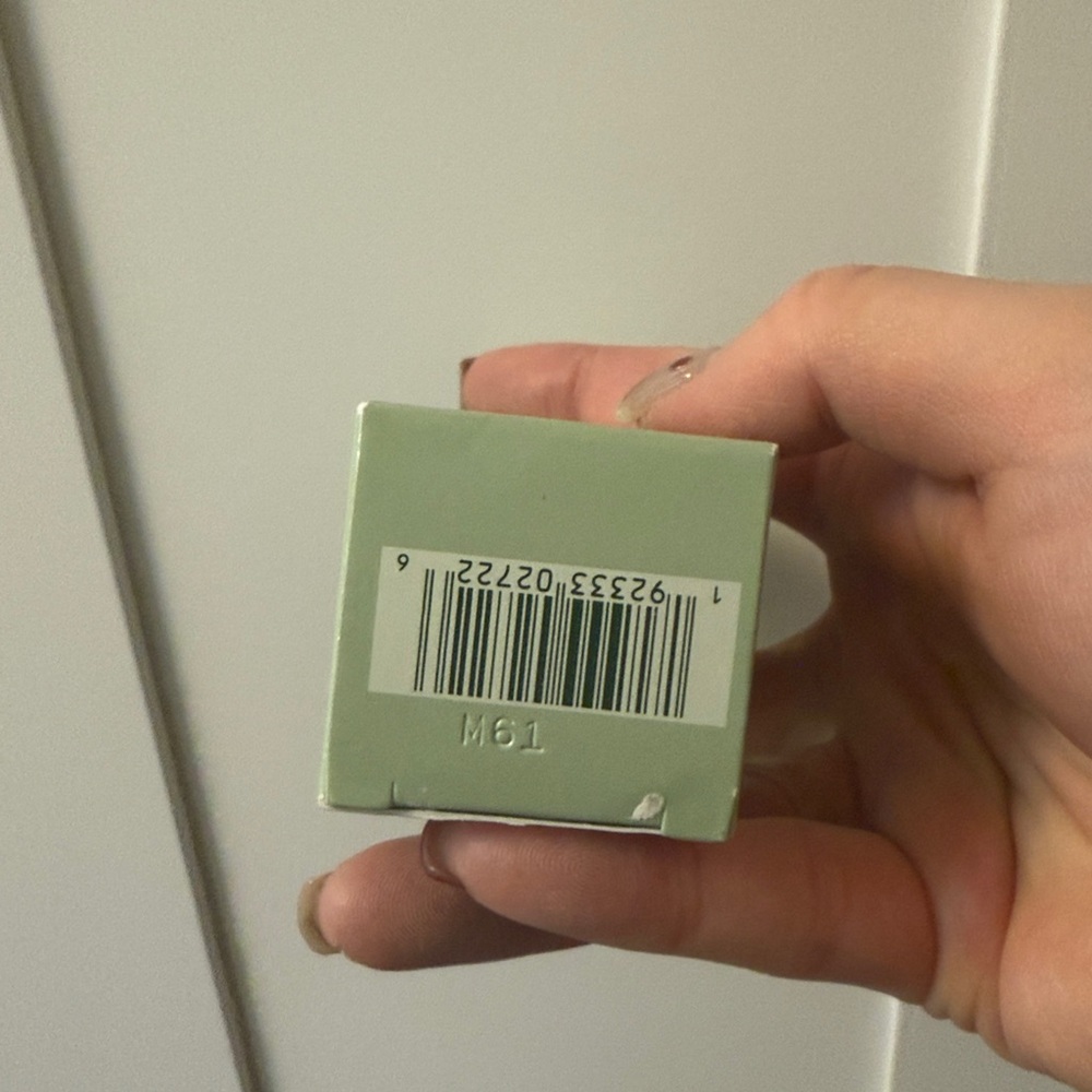 Even Better Clinical™ Radical Dark Spot Corrector + Interrupter-50 ml BNIB - Picture 9 of 11